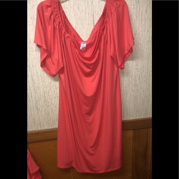 Brand new off the shoulder dress size XXL, or M peach color West Loop brand - Picture 1 of 5